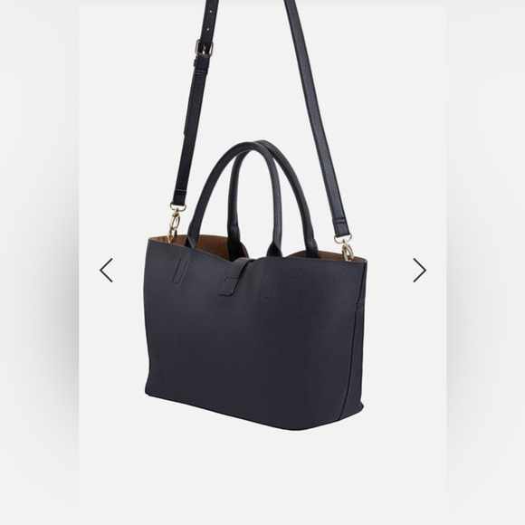 Black Satchel Faux Leather Bag - Picture 3 of 13